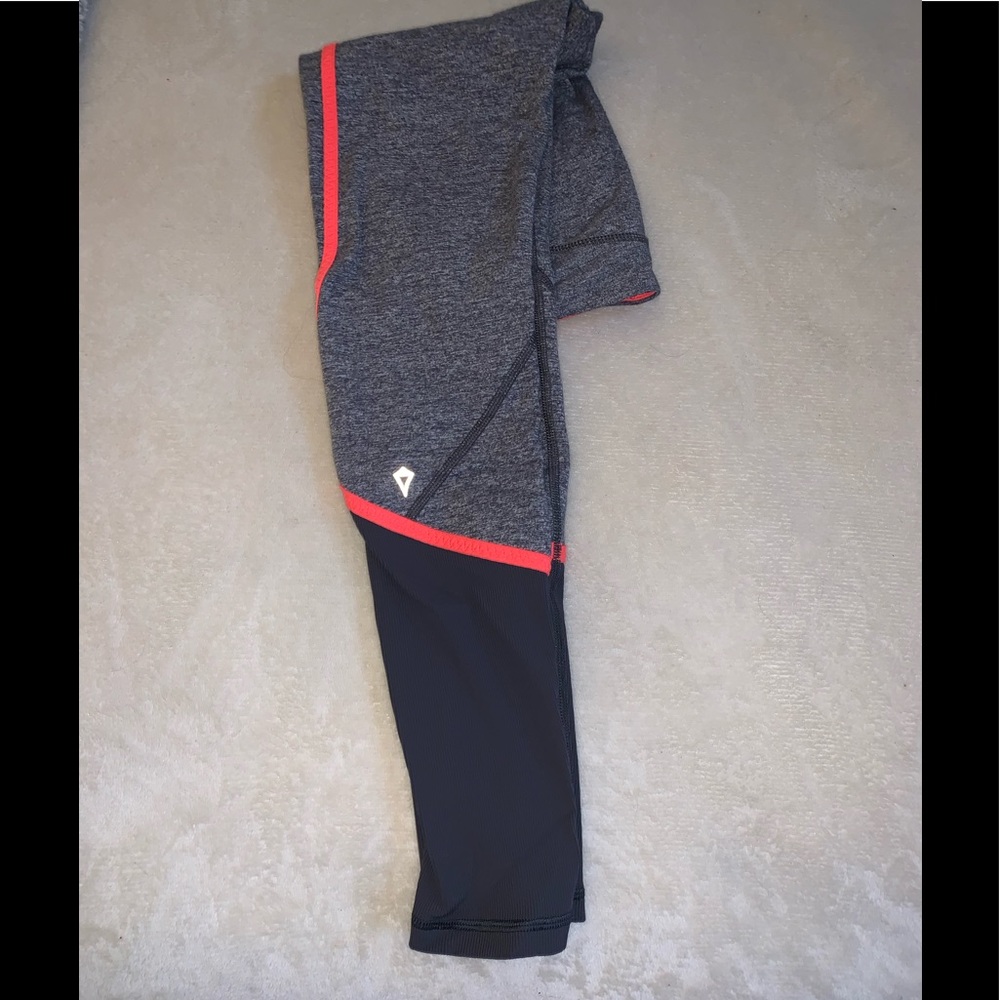 Ivviva leggings! Size:12 (fits like lululemon 2)